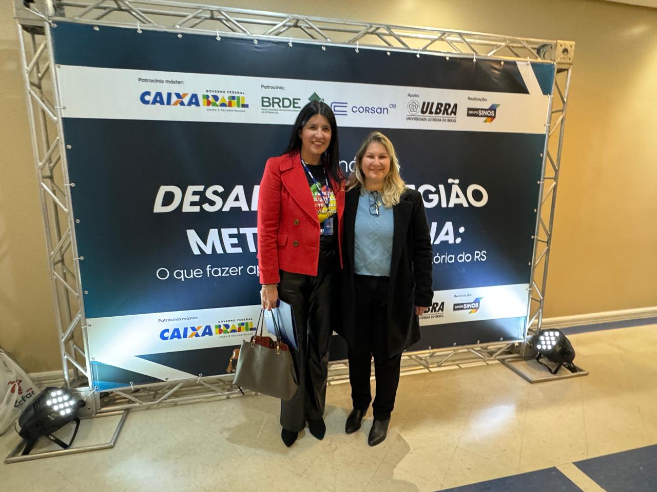 Professora da Ulbra, a conselheira da Câmara de Eng. Química Renata Farias de Oliveira também participou